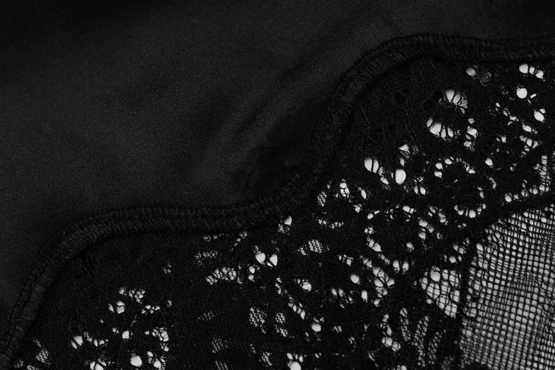 Robe midi élégante à fines bretelles avec détails en dentelle