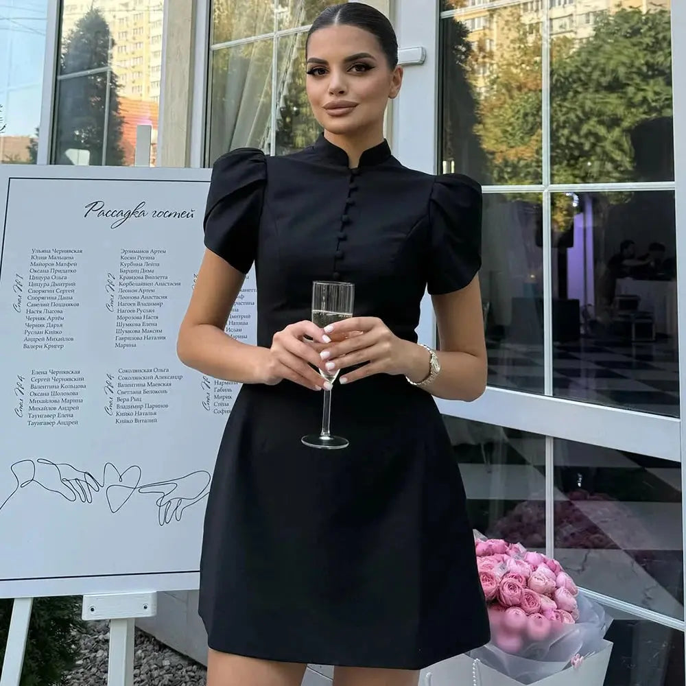 Robe Courte Élégante à Manches Bouffantes et Col