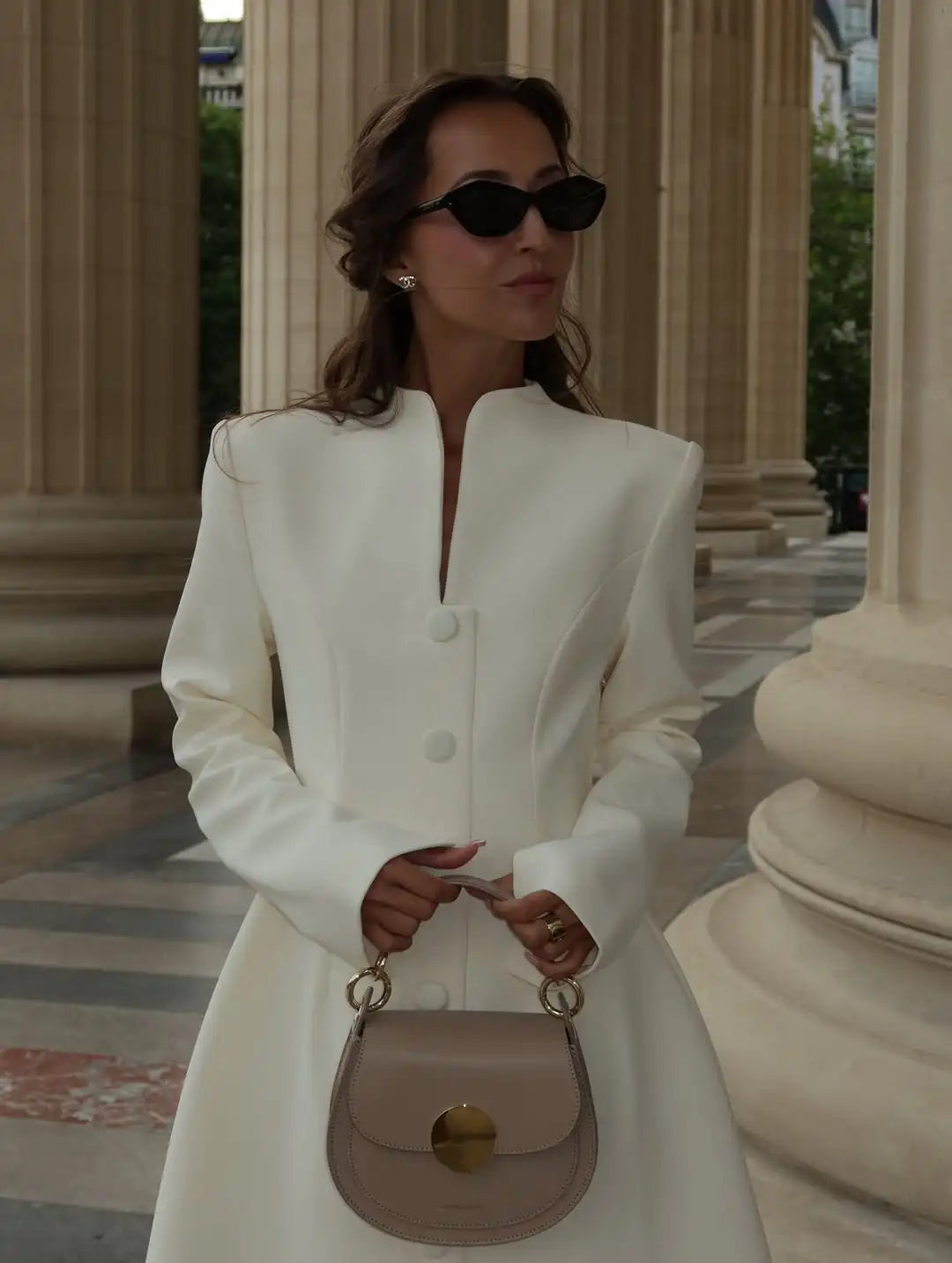 Robe Courte Élégante à Taille Plissée