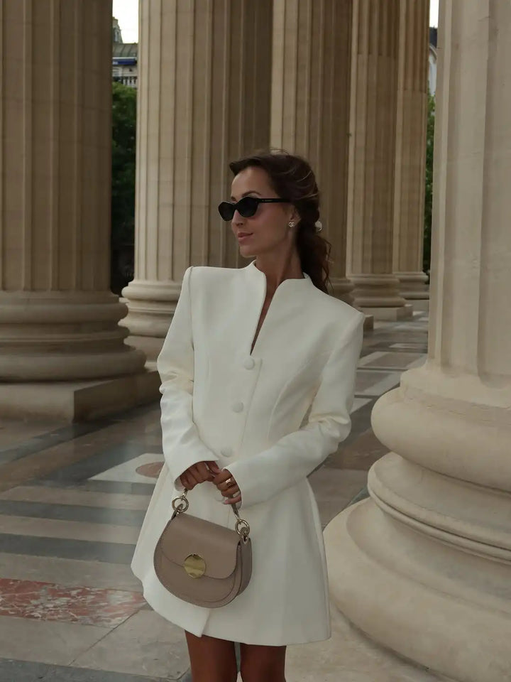 Robe Courte Élégante à Taille Plissée